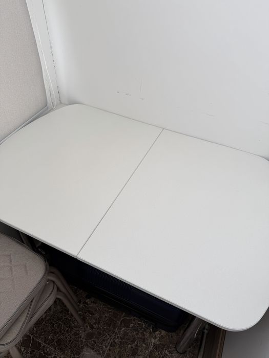 Стол и 4 стула за 35000 тг