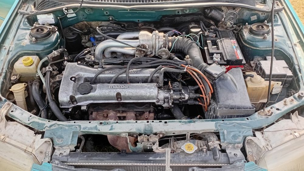 Продам Mazda 323. Седан