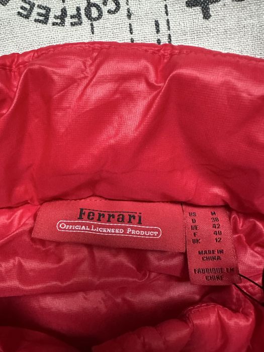 Scuderia Ferrari original official дамски елек грейка.Нов.M