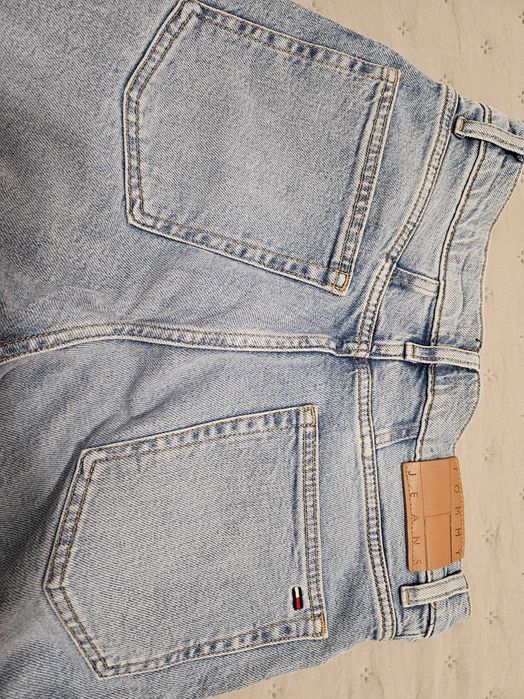 Дамски дънки Tommy Jeans