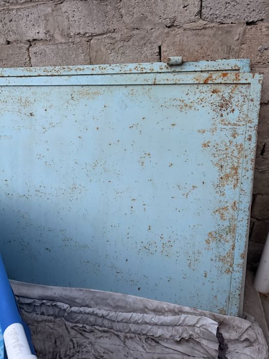 Продам железные ворота,на гараж железо союзное