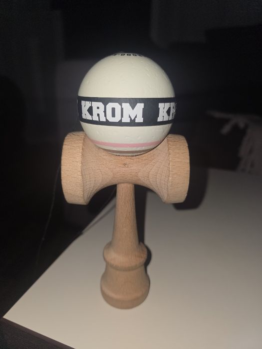 Kendama Krom Strogo Neapolitan
