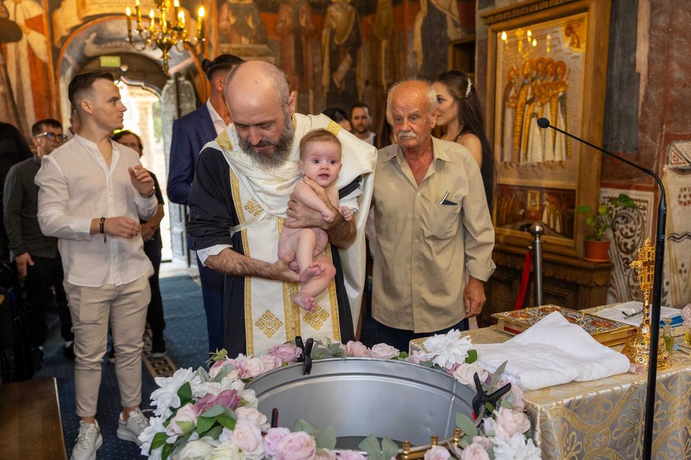 Servicii foto-video – Nuntă, Botez, Cununie, Majorat