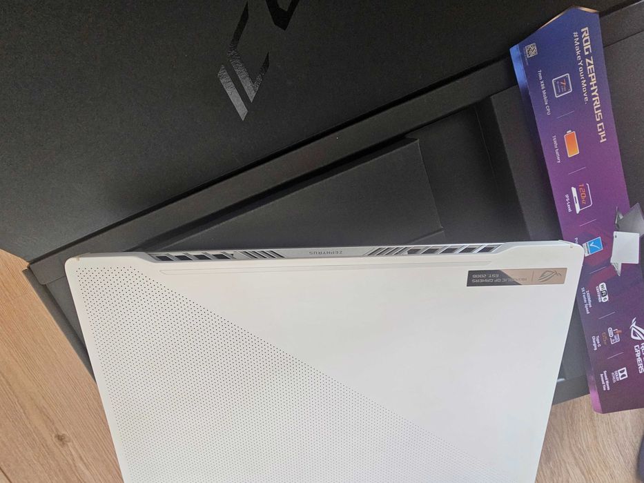 Лаптоп ASUS ROG Zephyrus G14, Ryzen 9 4900HS, 24GB, 512GB, 1660Ti