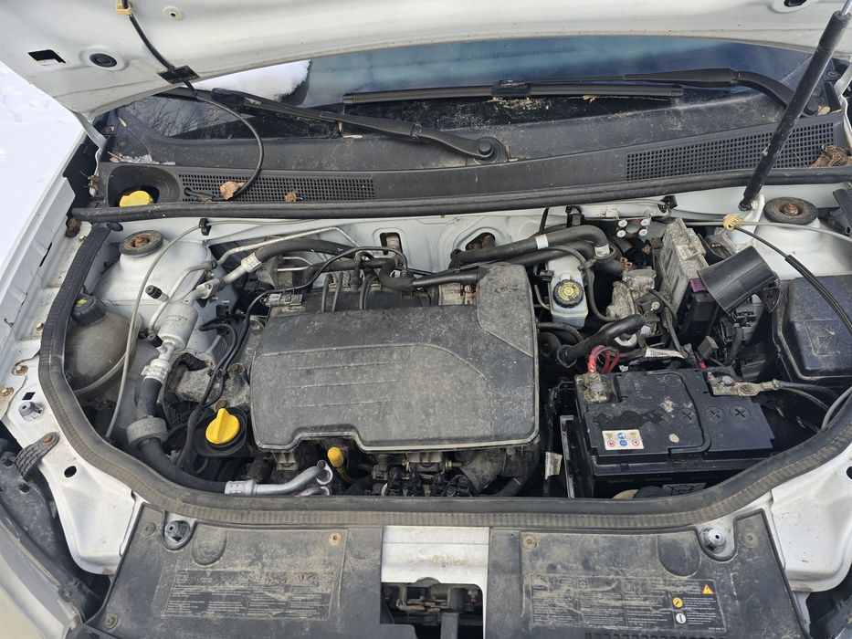 Piese Auto din Dezmembrari pentru Logan  2 2013 1.2