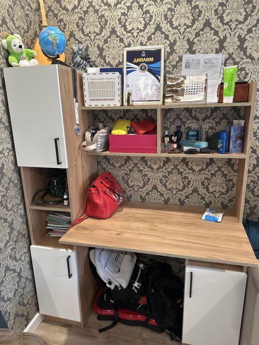 Письменный стол тумбо