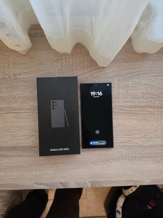 Samsung S24 Ultra 512GB Black Titanium в Гаранция