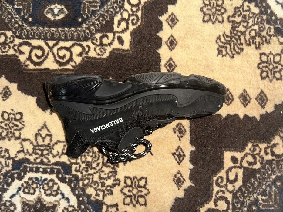 balenciaga triple S
