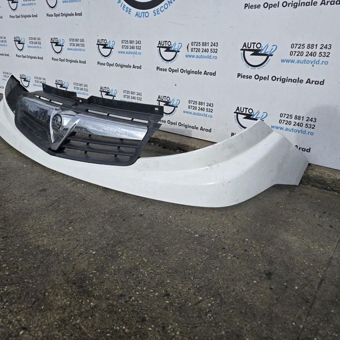 Ornament bara fata superioara cu grila radiator UK Opel Vivaro