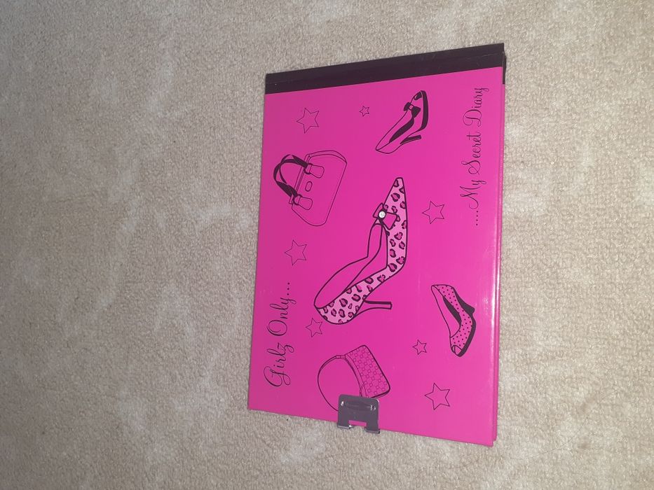 Красив дневник/тетрадка