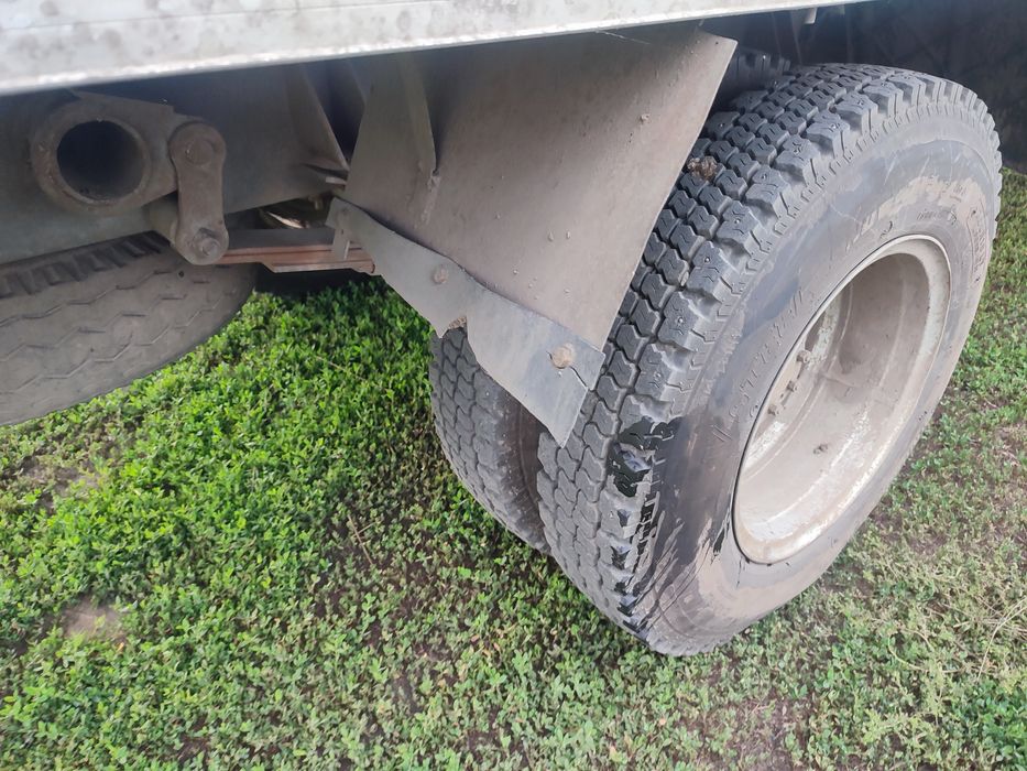 Продам грузовик 4 тонн