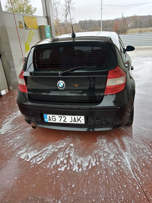 Vând BMW seria 1 mașina se afla într o stare bună  itp, asigurare