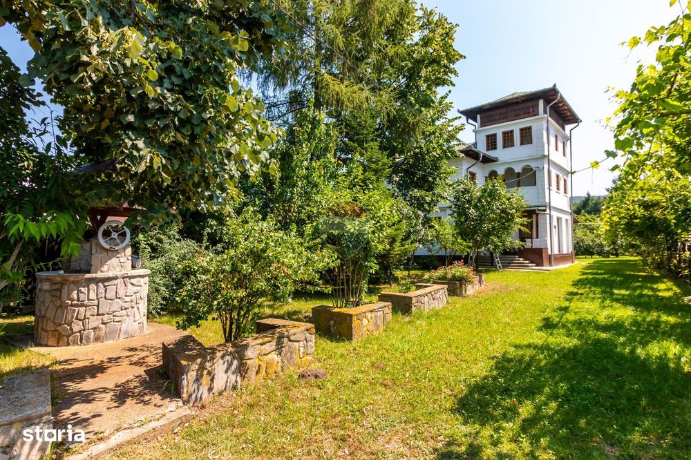 Casa de vacanta tip conac de vânzare Valenii de Munte