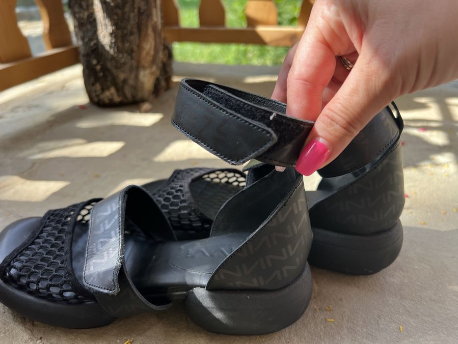 Сандали Navvi 36 номер