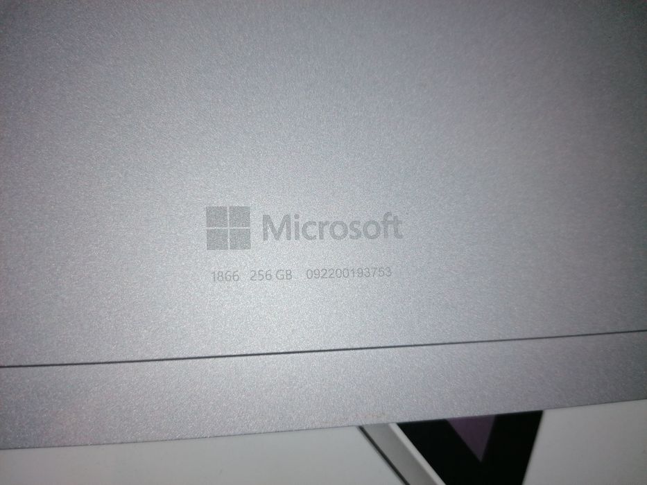 Microsoft Surface Pro7