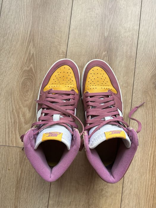 Air Jordan 1 OG High “Brotherhood” Purple and Yellow