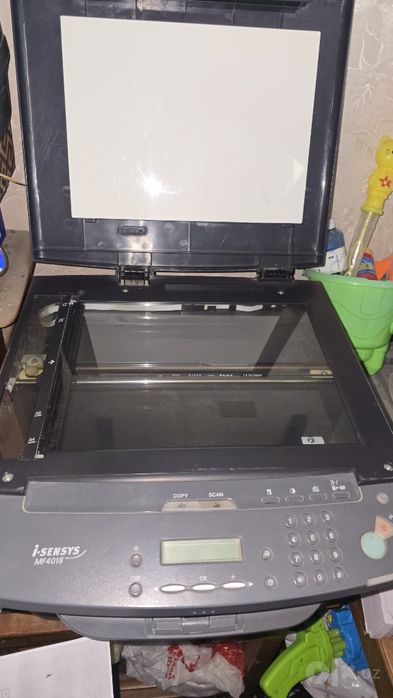 Продаю прнтер MF4018