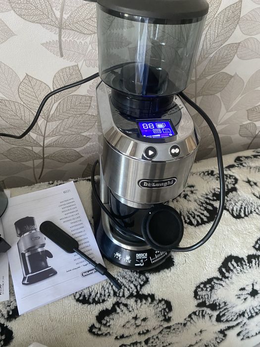 Кофемолка Delonghi