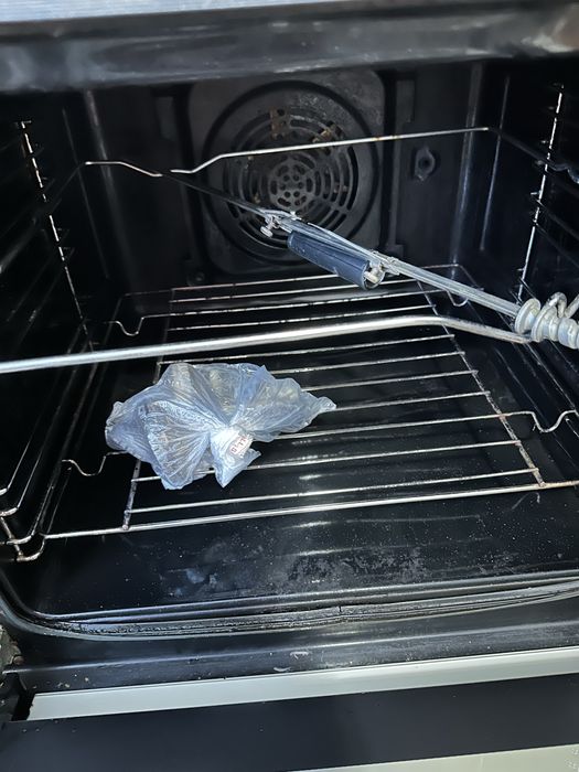 Встраемый духовой шкаф Hansa