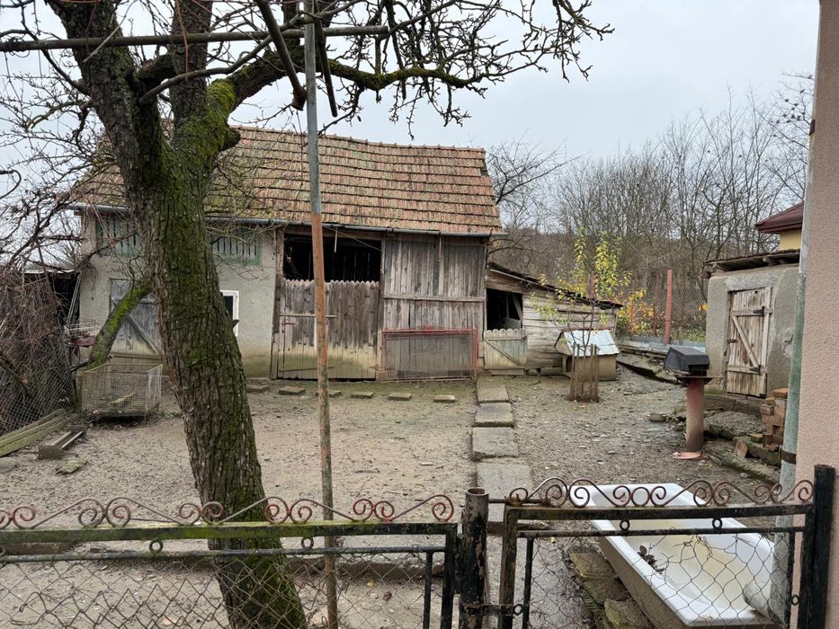 Vând casă în Morești