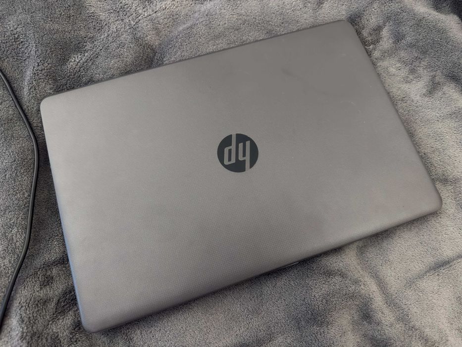 HP 250 G6 - Core i3-6006U, 12 GB RAM, 120GB SSD