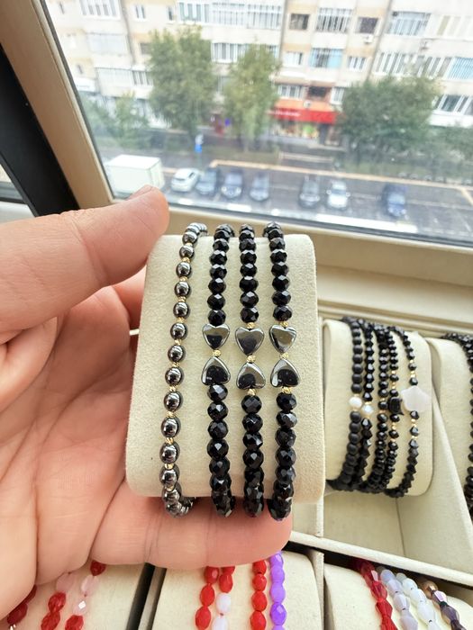 Bratari cu bile din aur