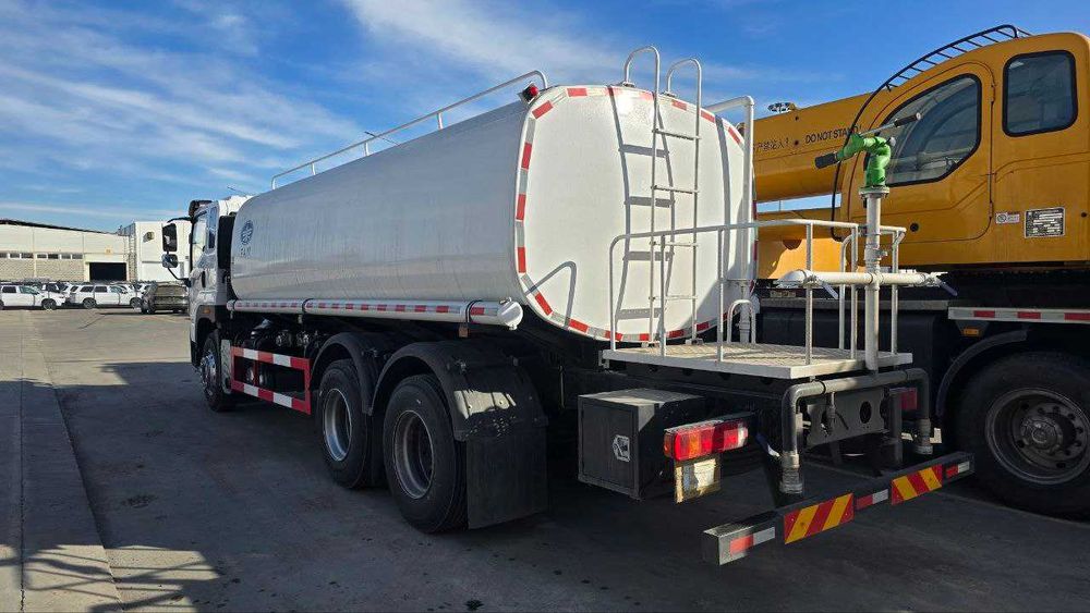 Водовоз FAW JK6 поливочная машина в продаже ( новая партия )