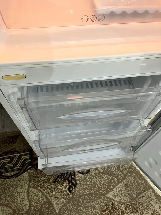 Срочно продается холодильник LG