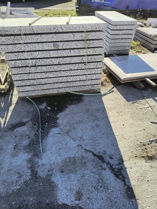 Materie prima granit și capace