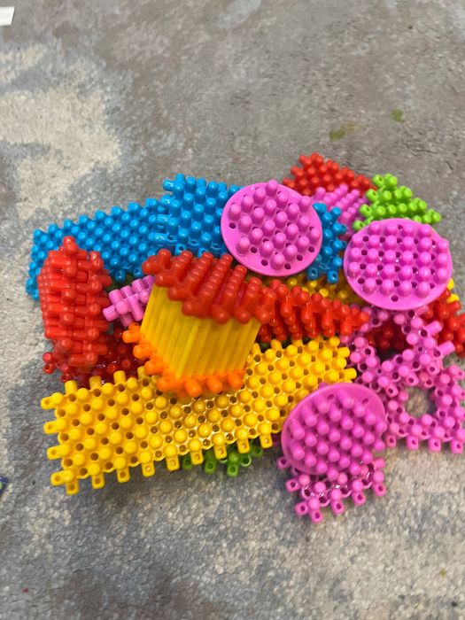 Продам игрушки типо пазлы