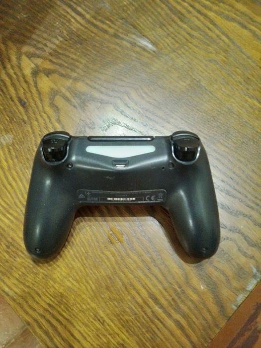 Продам джойстик на ps4