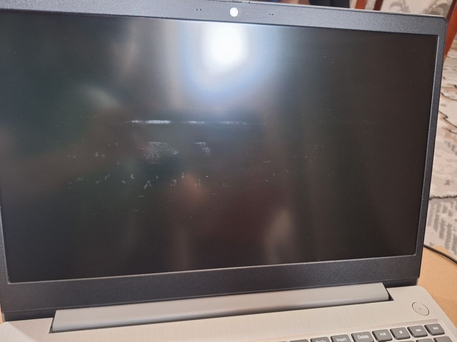 Noutbuk: Core i5(10-avlod), 20GB RAM, NVIDIA(2GB)