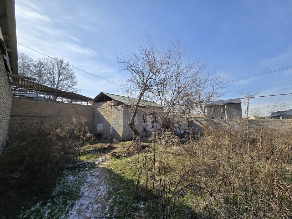 4-сотихли уй сотилади. Тошкент шахрида