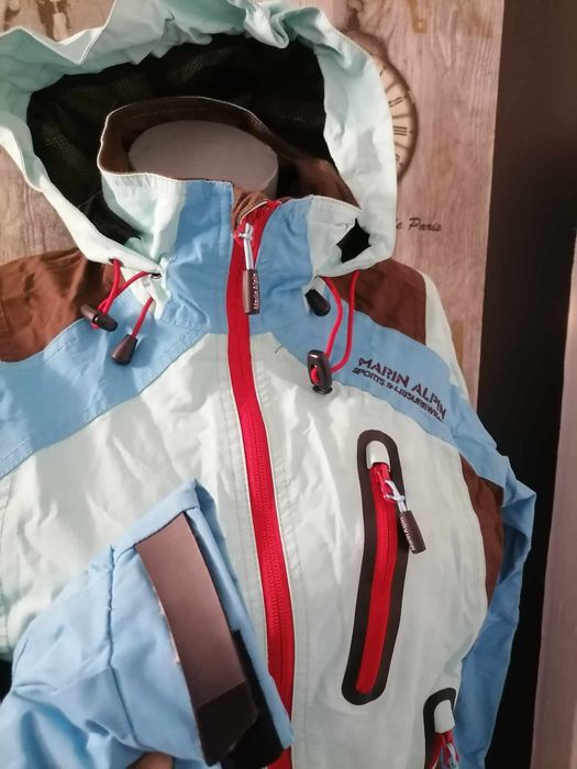 Дамски предпазни ветроходни якета