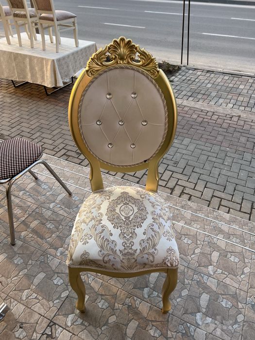Stul sotiladi holati yaxshi 120 bor