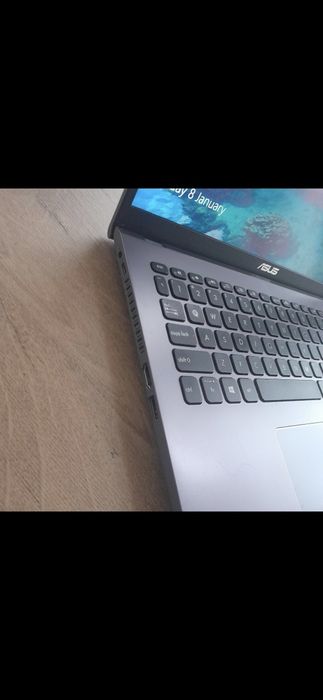 Laptop Asus i5-8265U