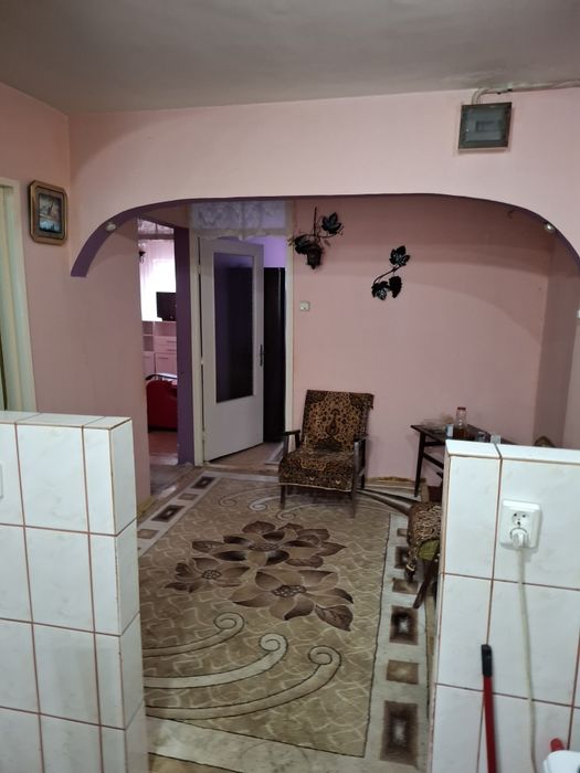 Vând apartament în Lupeni- Strada Policlinicii