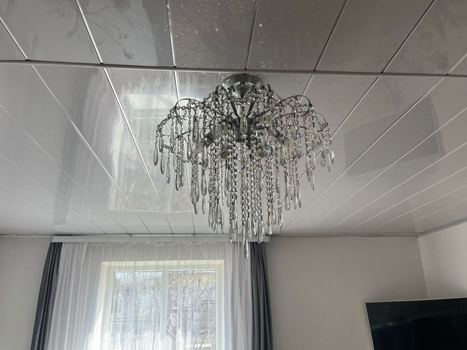 Люстра б/у продаю