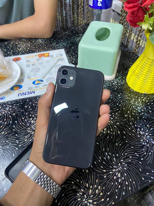 Iphone 11 ideal holatda