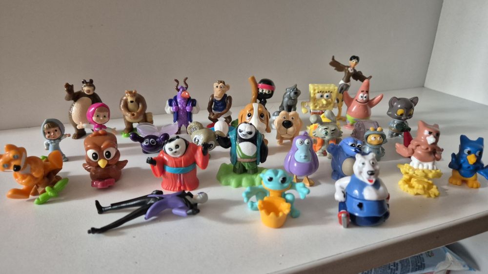 Киндер сюрприз игрушки разные