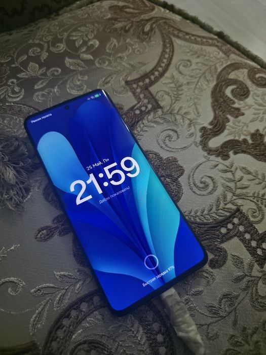 Redmi Note 14 Pro + 5G 512 Гигабайт в чёрном цвете