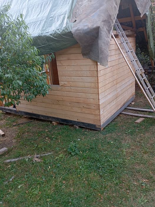 Spre vanzare cabana din lemn