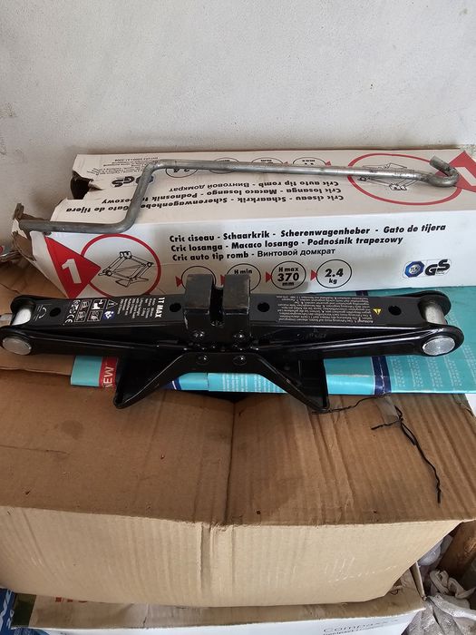 Cric auto universal