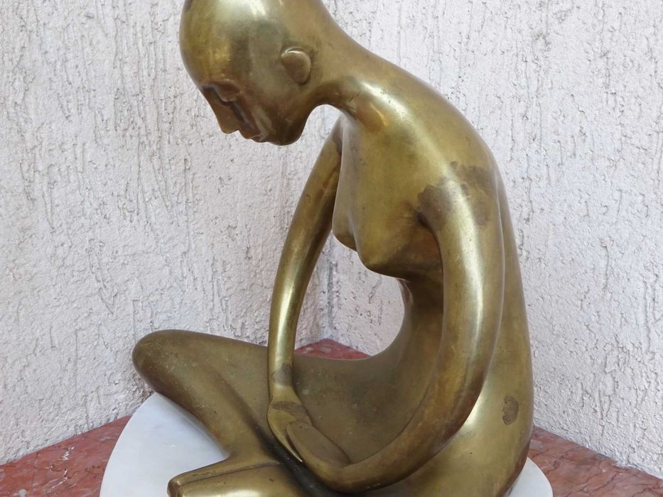 Statueta Yoga 'asiatica meditand' - Piesa simbolica Superba