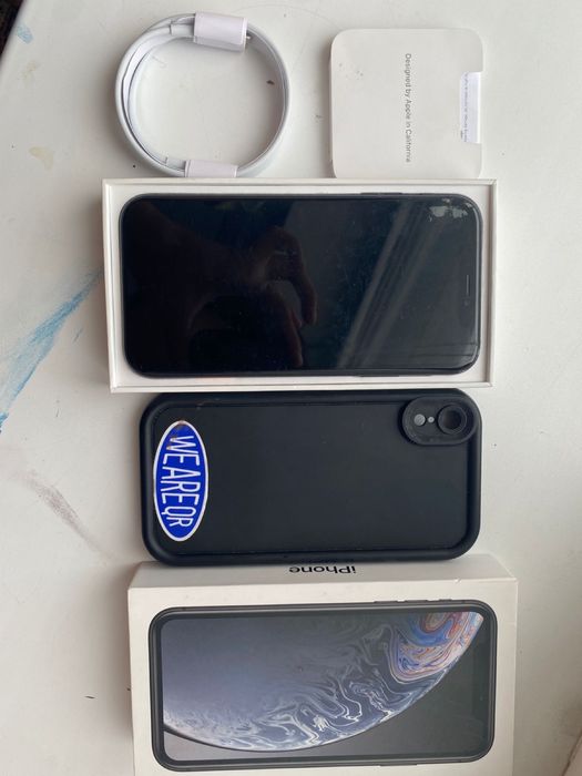 продам Айфон XR