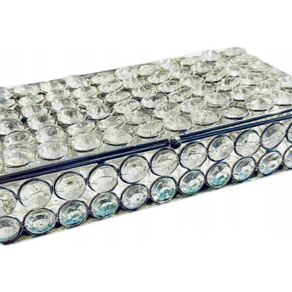 Кутия за бижута с камъчета