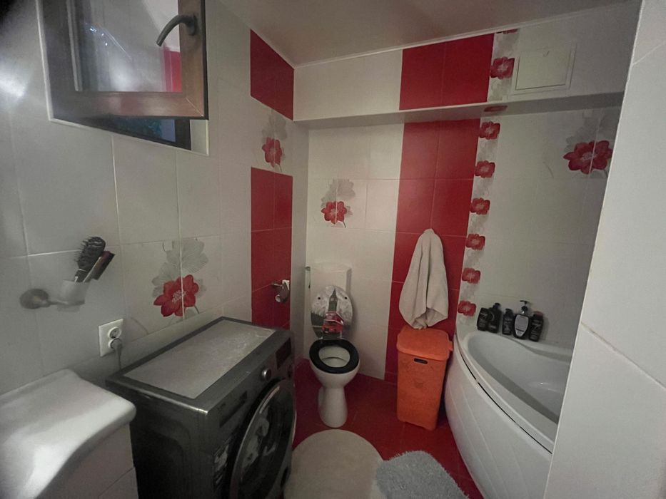 ÎNCHIRIERE apartament 3 camere