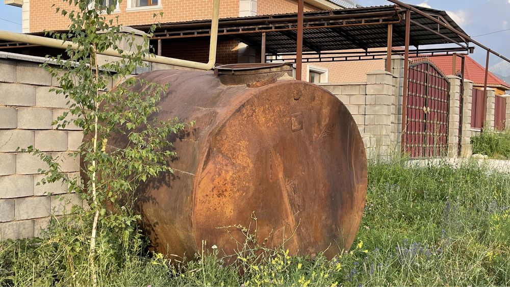 Бочка под воде, торог есть