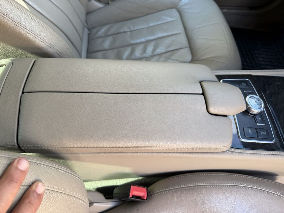 Продавам салон цвят шампанско за Mercedes-Benz W218.  За повече информация, снимки и цена на лично съобщение (ЛС)