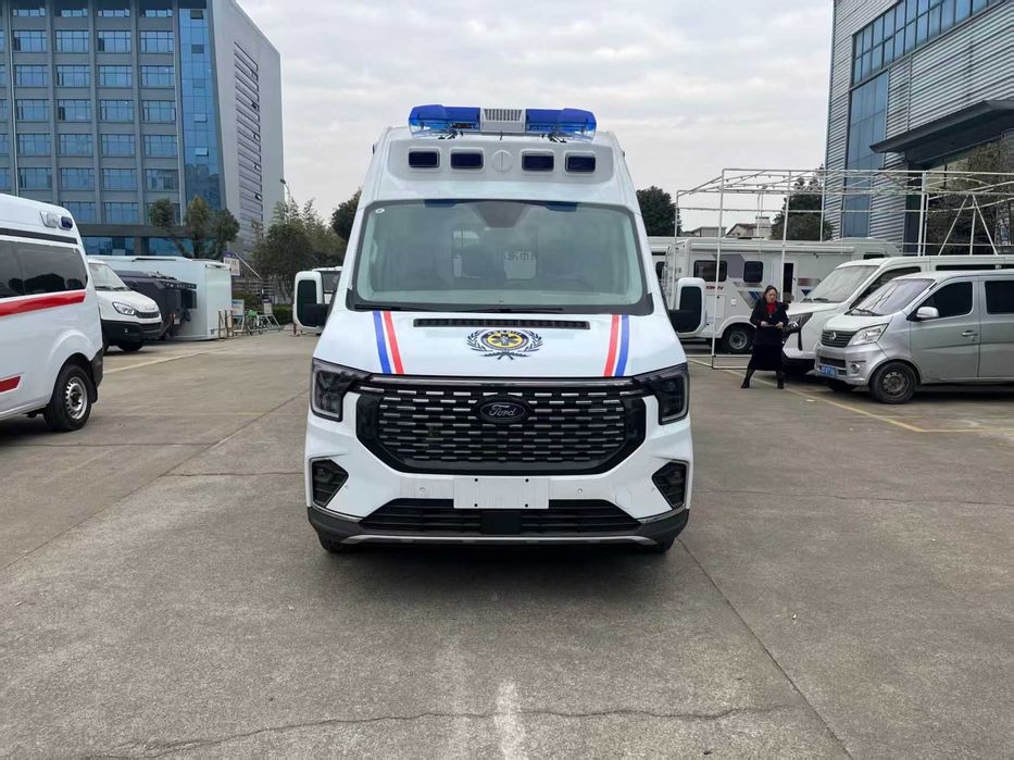 Ford Transit T8 ambulance, машина скорой помощи как Mercedes Sprinter